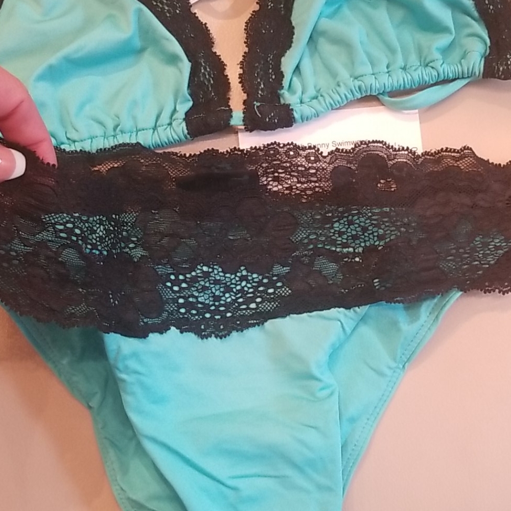 One of a kind Beach Bunny Lady Lace sexy bikini - Picture 6 of 7
